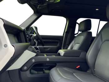 Used Land Rover Defender 110 2024 for sale - 74730685: Photo