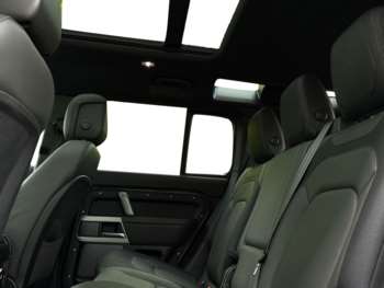 Used Land Rover Defender 110 2024 for sale - 74730685: Photo