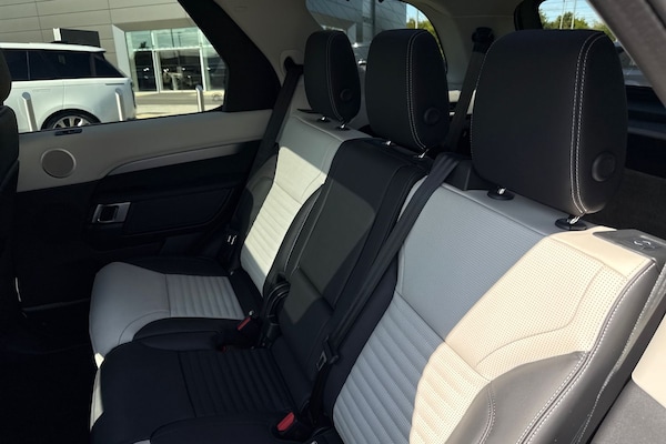 Used Land Rover Discovery 2025 for sale - 75536427: Photo 13