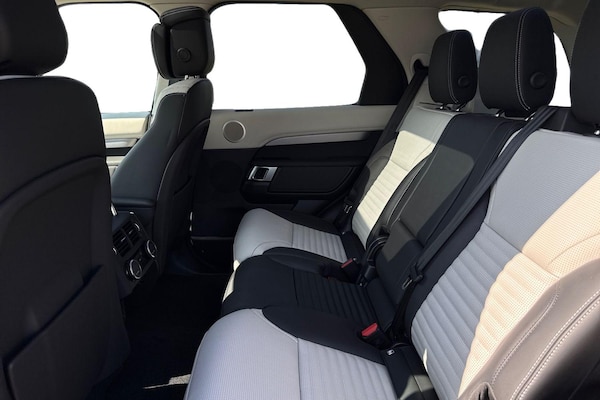 Used Land Rover Discovery 2025 for sale - 75536427: Photo 4