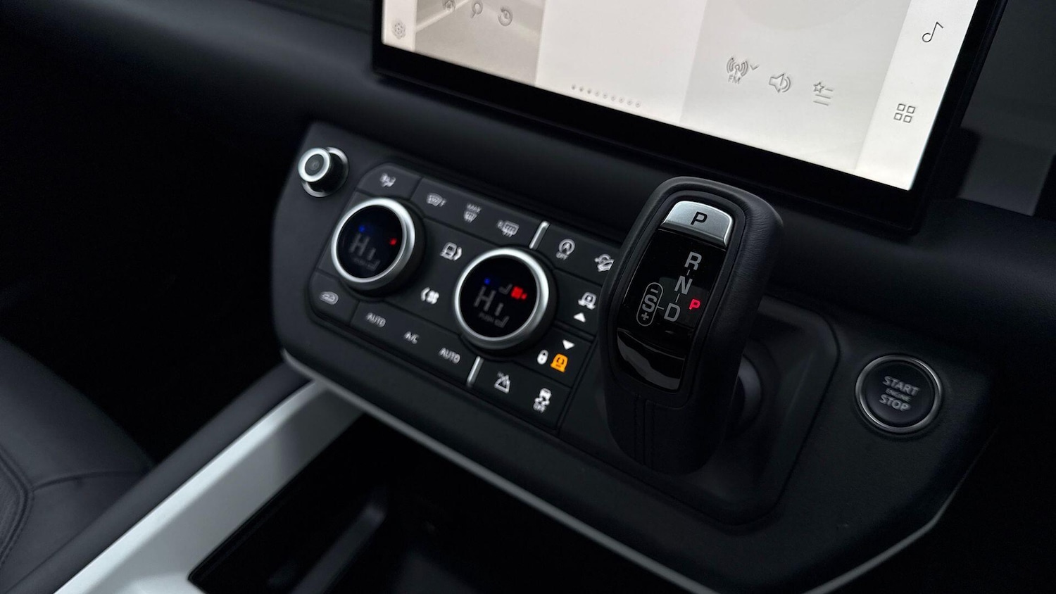 Used Land Rover Defender 110 2025 for sale - 78154974: Photo 14