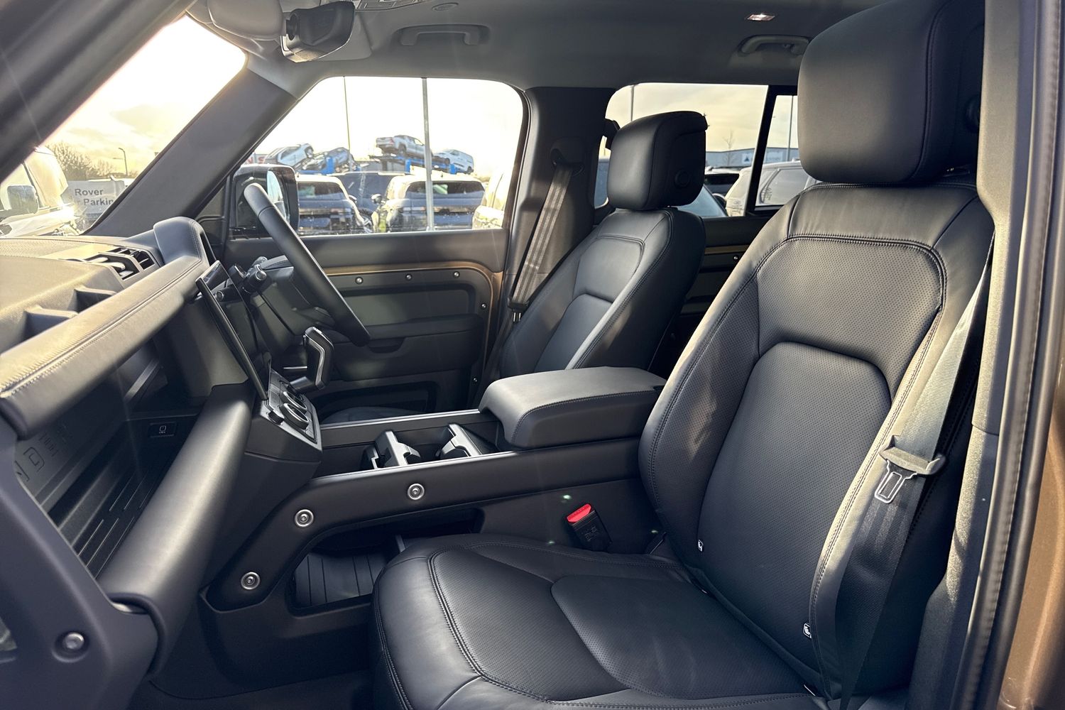 Used Land Rover Defender 110 2025 for sale - 76558167: Photo 11