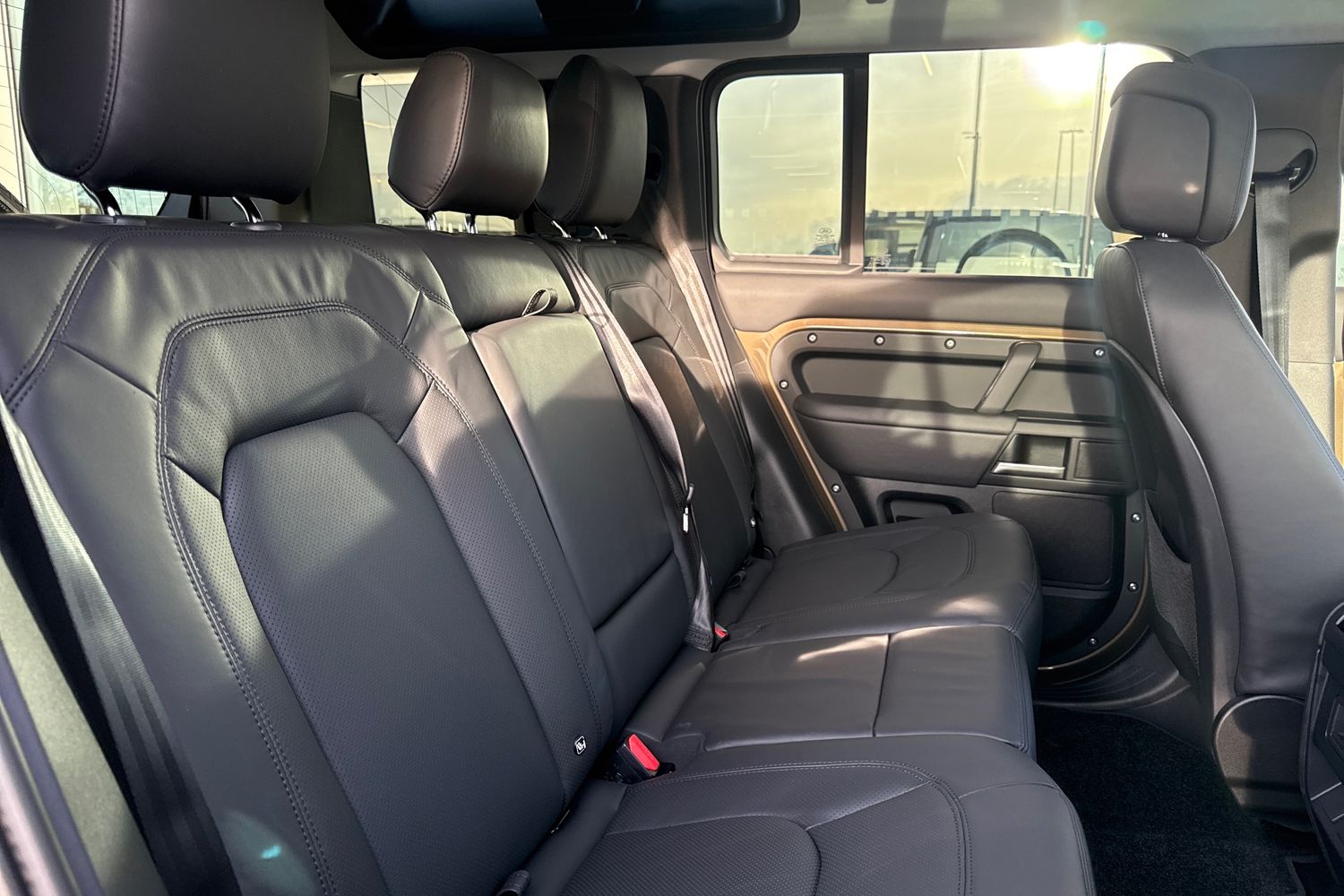 Used Land Rover Defender 110 2025 for sale - 76558167: Photo 12