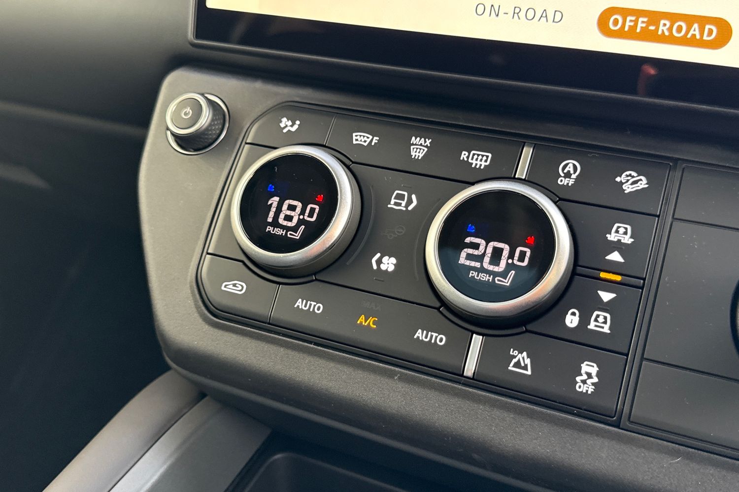 Used Land Rover Defender 110 2025 for sale - 76558167: Photo 19