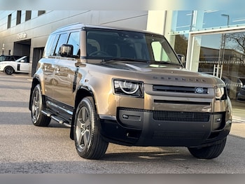 Used Land Rover Defender 110 2025 for sale - 76558167: Photo