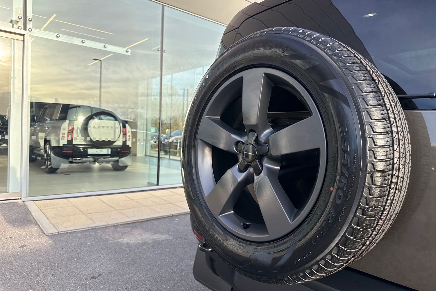 Used Land Rover Defender 110 2025 for sale - 76558167: Photo 21