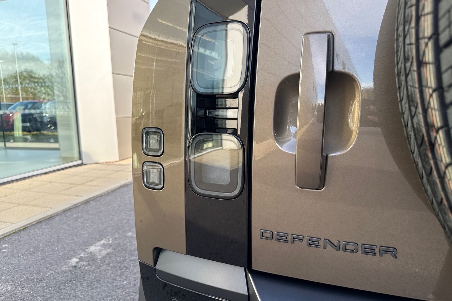 Used Land Rover Defender 110 2025 for sale - 76558167: Photo 22