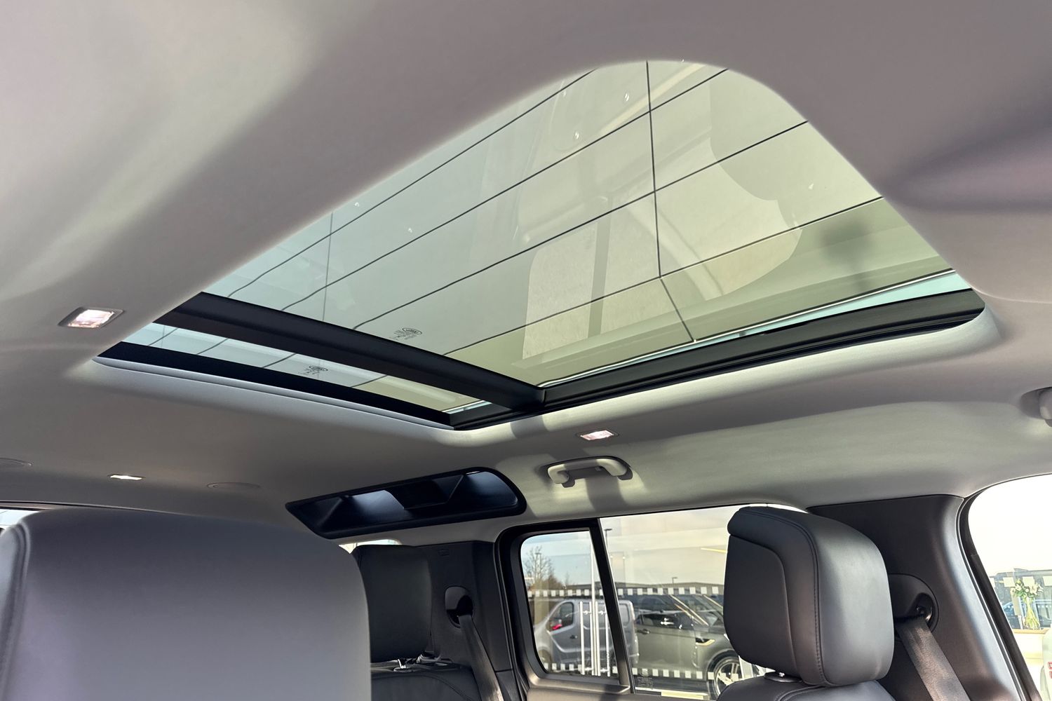 Used Land Rover Defender 110 2025 for sale - 76558167: Photo 29