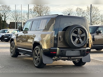 Used Land Rover Defender 110 2025 for sale - 76558167: Photo