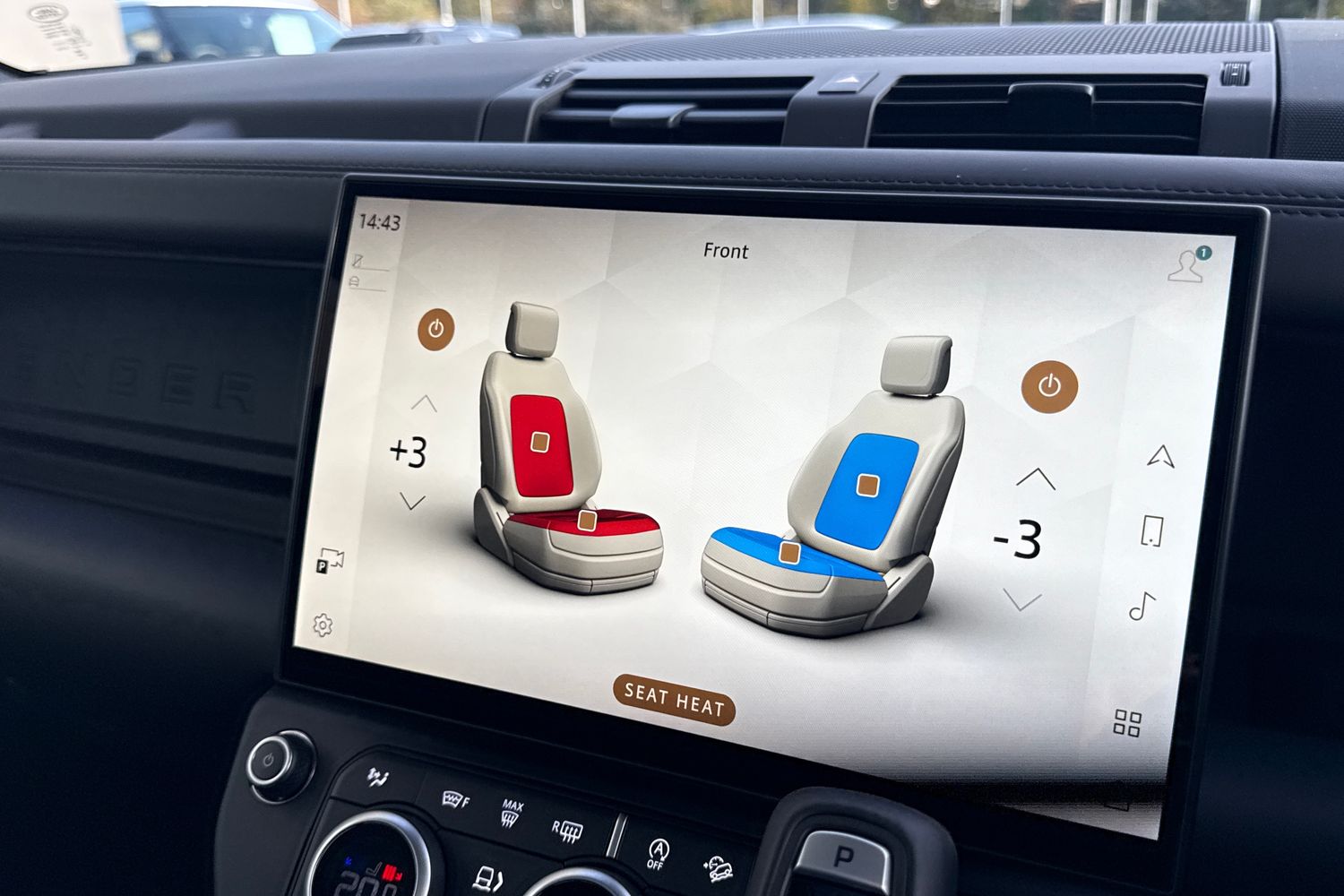 Used Land Rover Defender 110 2025 for sale - 76558167: Photo 42