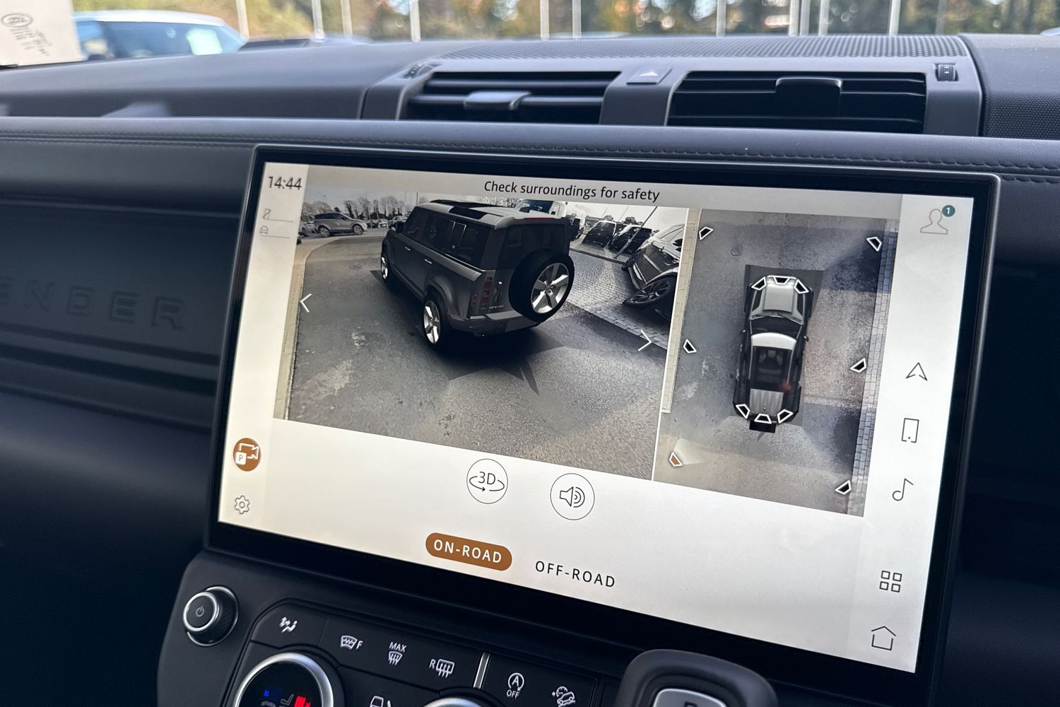 Used Land Rover Defender 110 2025 for sale - 76558167: Photo 43