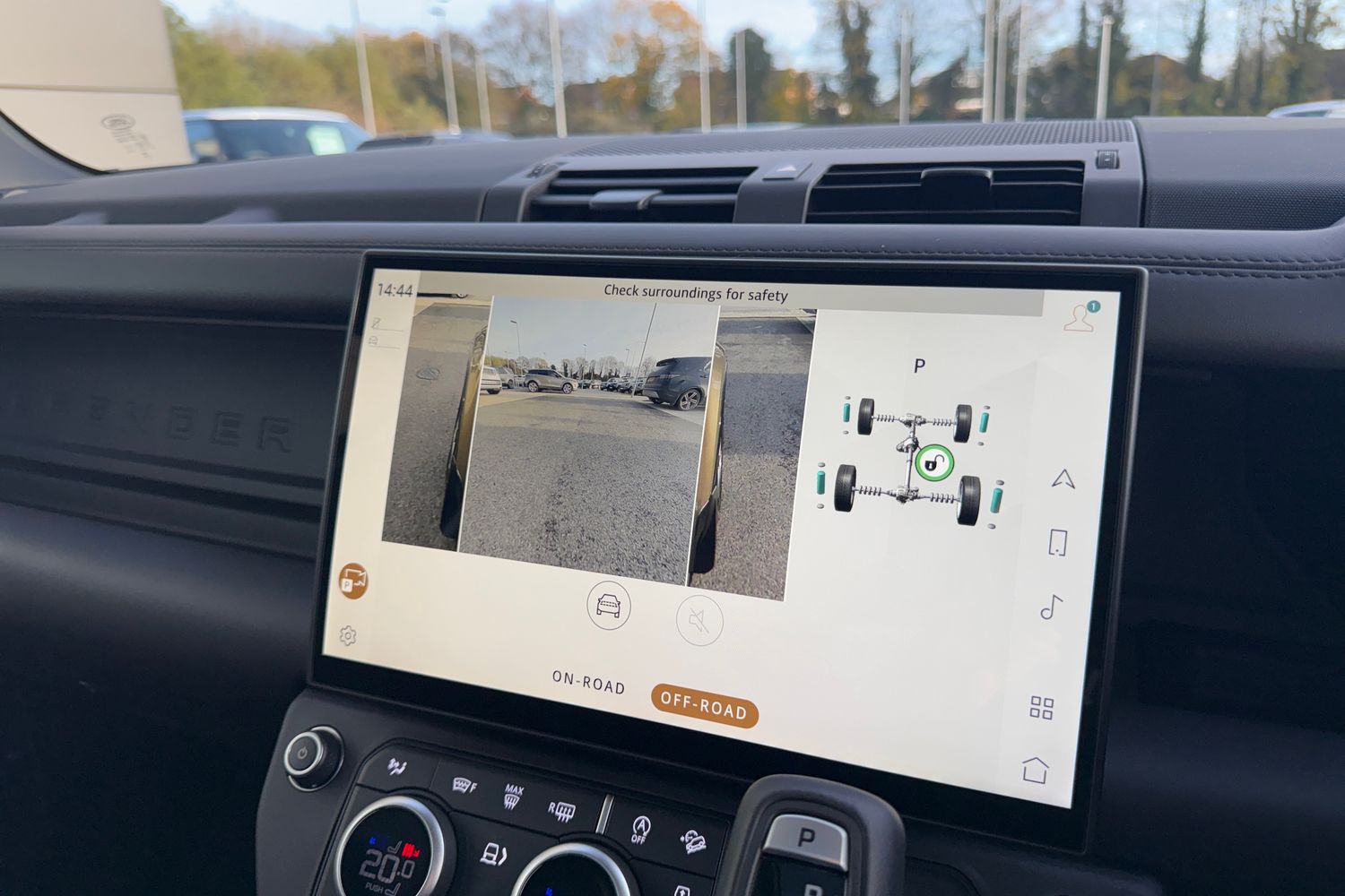 Used Land Rover Defender 110 2025 for sale - 76558167: Photo 44