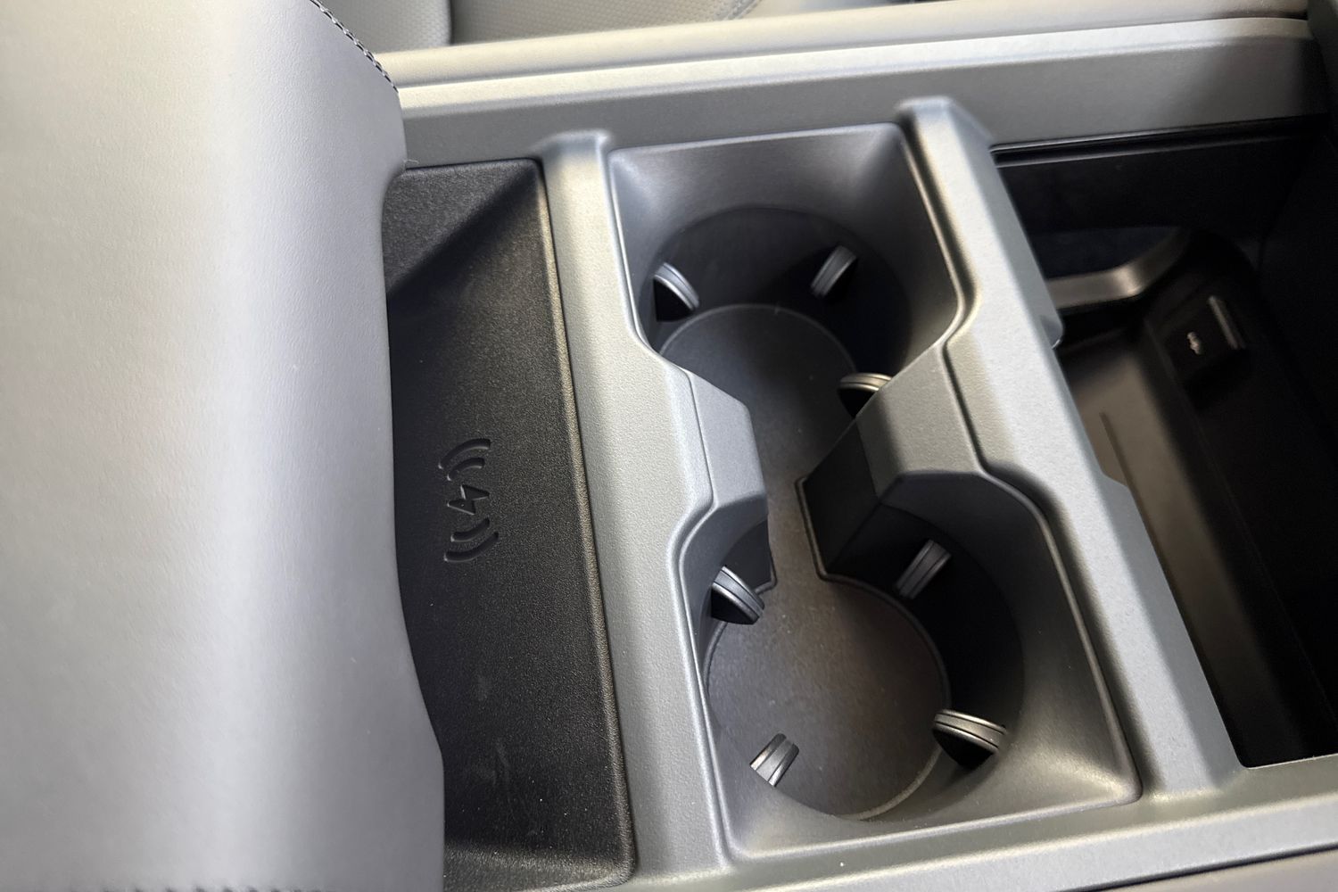 Used Land Rover Defender 110 2025 for sale - 76558167: Photo 48