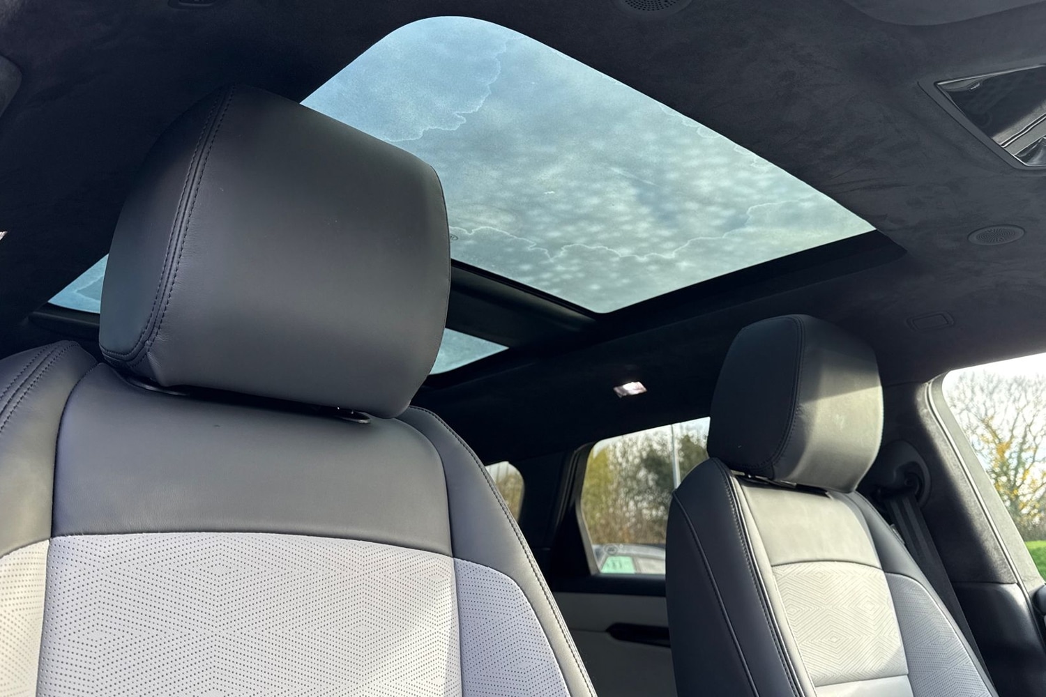 Used Land Rover Range Rover Evoque 2025 for sale - 76836292: Photo 22