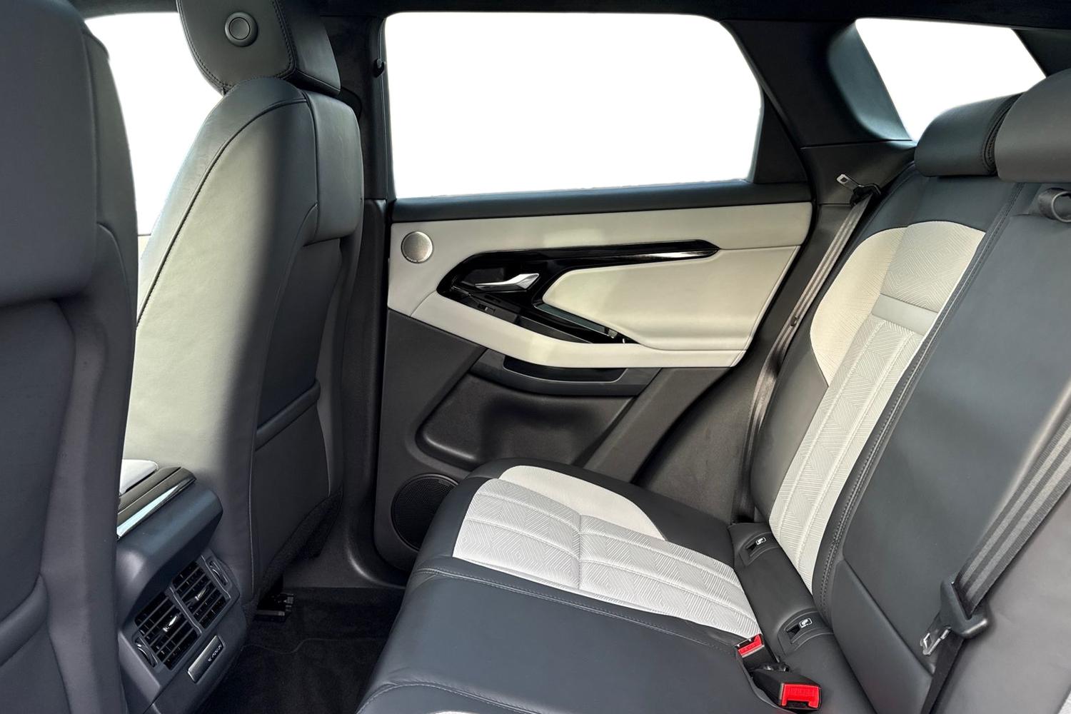 Used Land Rover Range Rover Evoque 2025 for sale - 76836292: Photo 4