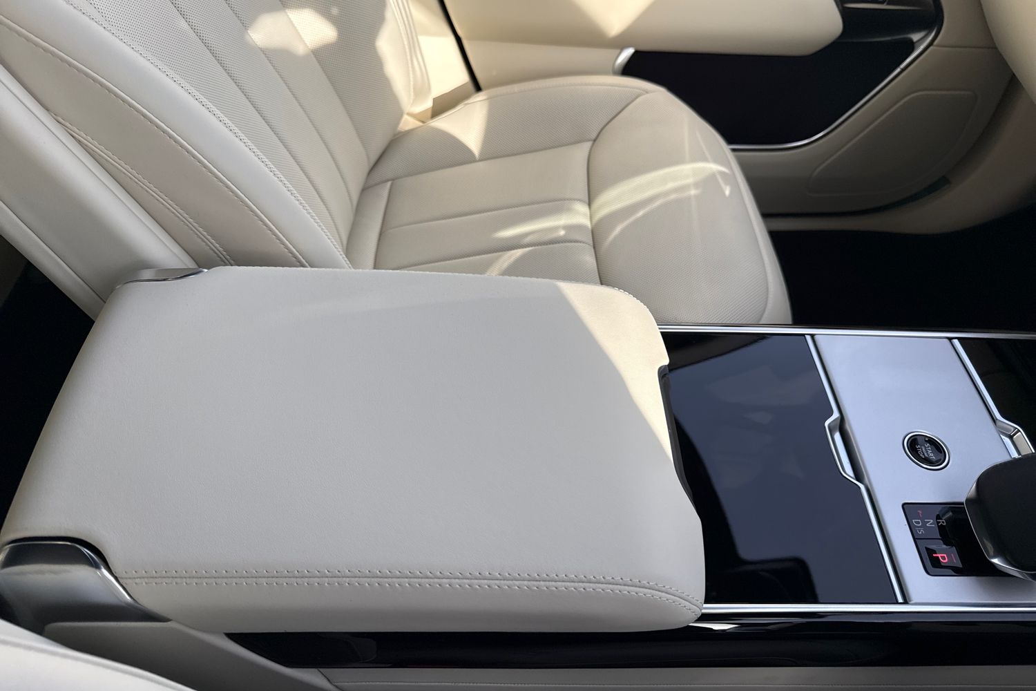 Used Land Rover Range Rover 2025 for sale - 76416624: Photo 53