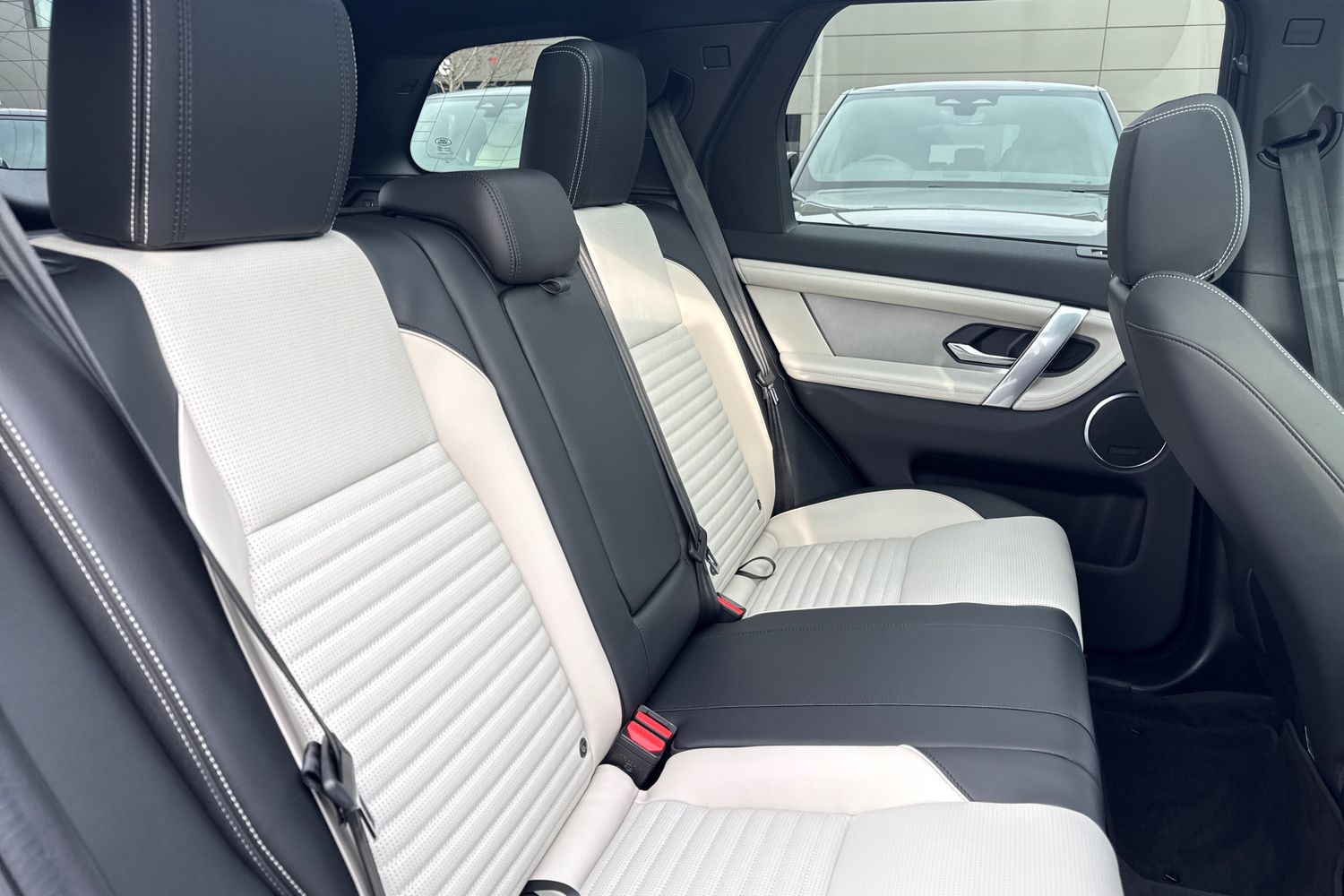 Used Land Rover Discovery Sport 2025 for sale - 76330789: Photo 12