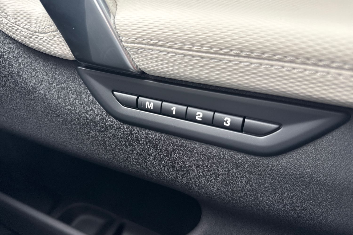 Used Land Rover Discovery Sport 2025 for sale - 76330789: Photo 32