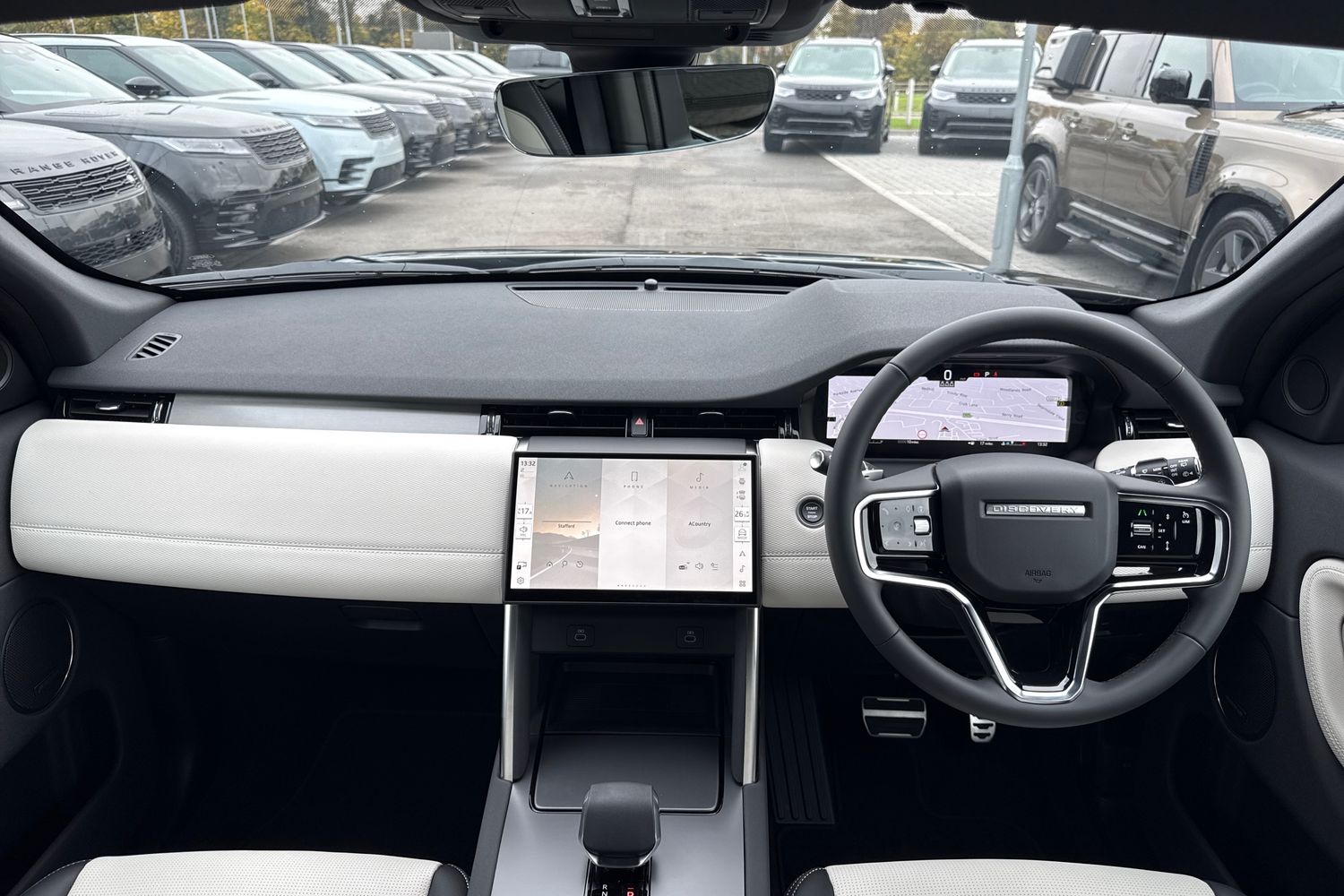 Used Land Rover Discovery Sport 2025 for sale - 76330789: Photo 9