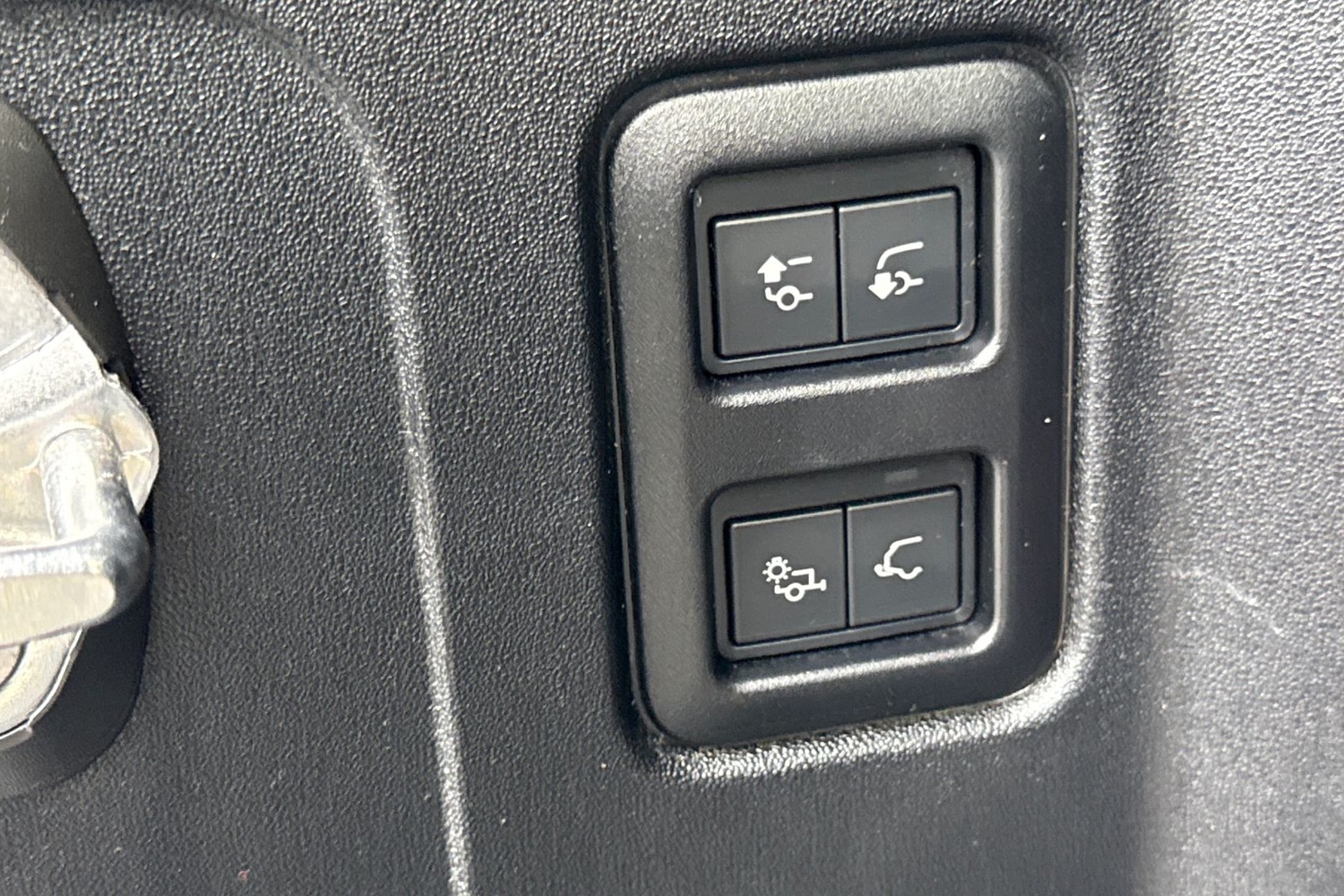 Used Land Rover Defender 110 2024 for sale - 77451094: Photo 27