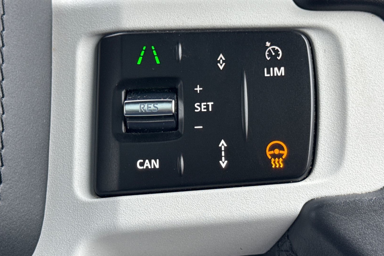 Used Land Rover Defender 110 2024 for sale - 77451094: Photo 33