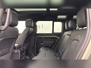 Used Land Rover Defender 2024 for sale - 77451094: Photo