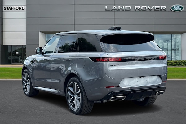 Used Land Rover Range Rover Sport 2025 for sale - 74130526: Photo 2