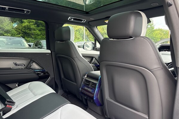 Used Land Rover Range Rover Sport 2025 for sale - 74130526: Photo 38