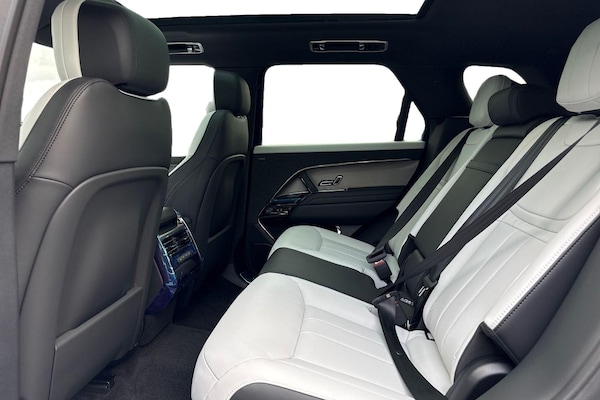 Used Land Rover Range Rover Sport 2025 for sale - 74130526: Photo 4
