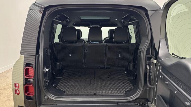 Used Land Rover Defender 2024 for sale - 77451093: Photo 10