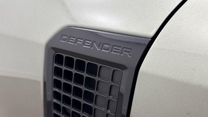Used Land Rover Defender 2024 for sale - 77451093: Photo 19