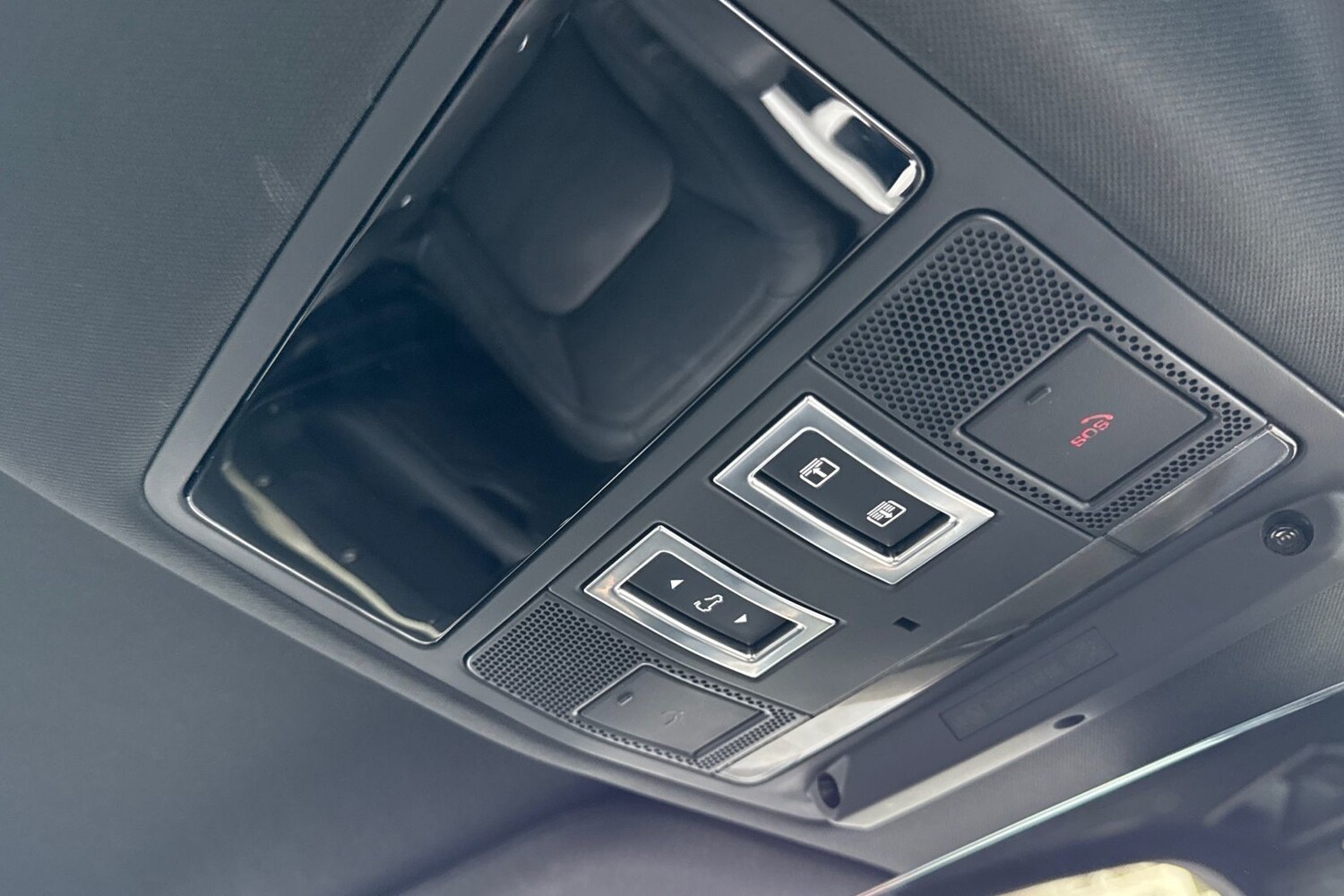 Used Land Rover Defender 110 2024 for sale - 77451093: Photo 24