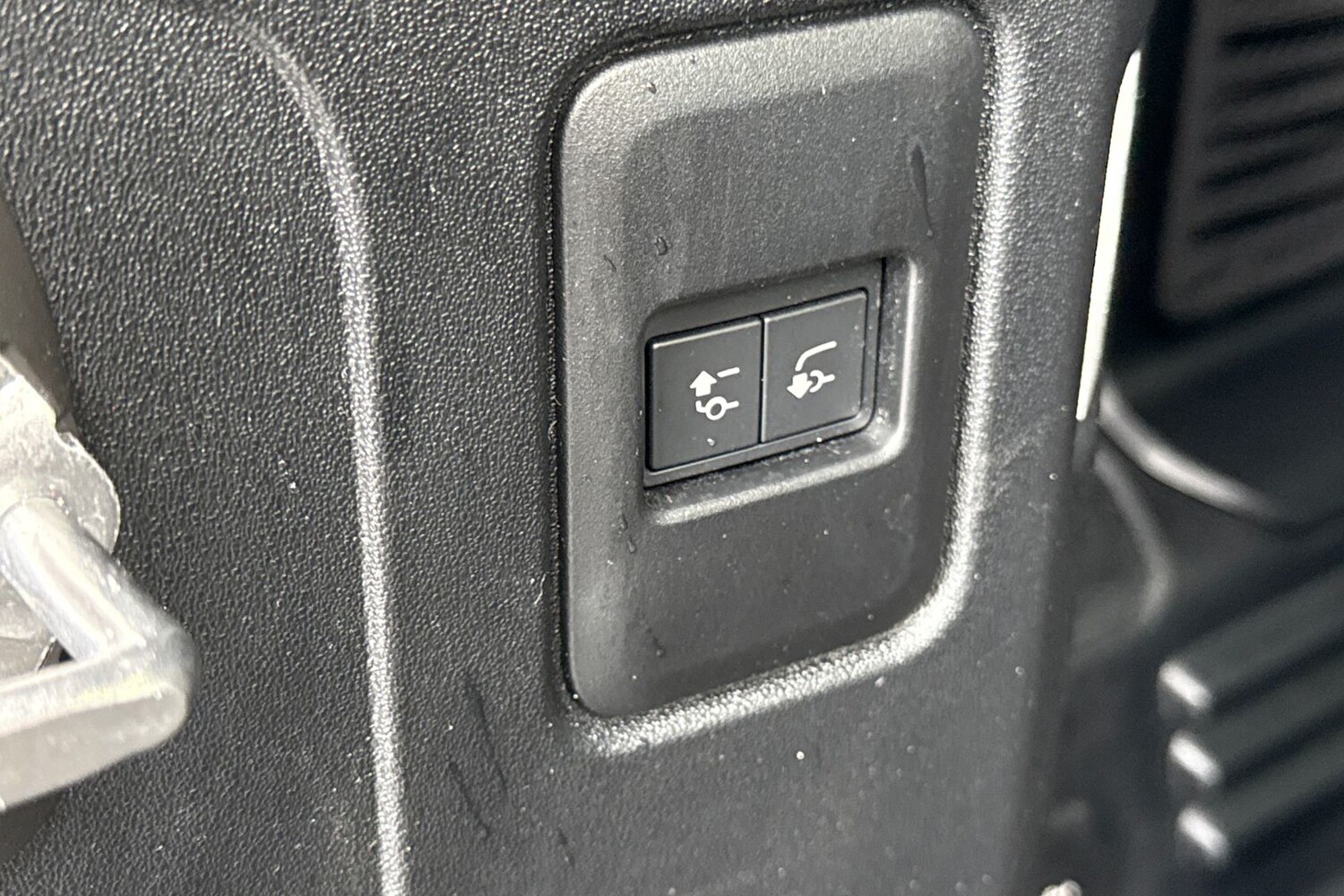 Used Land Rover Defender 110 2024 for sale - 77451093: Photo 28