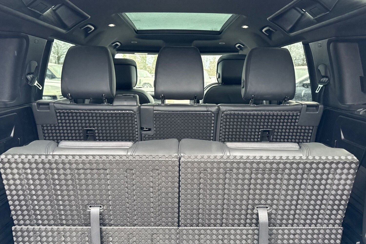 Used Land Rover Defender 110 2024 for sale - 77451093: Photo 32