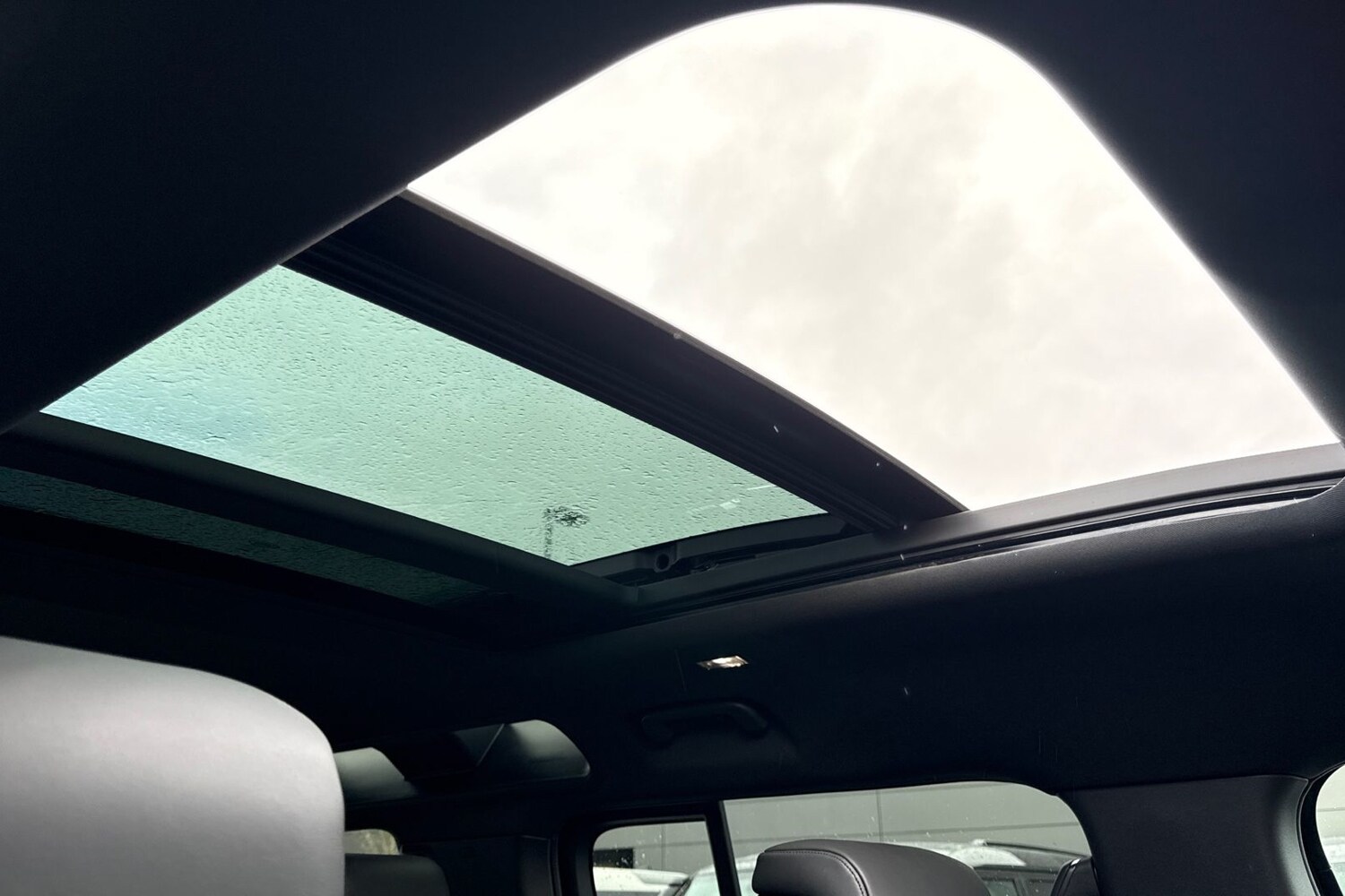 Used Land Rover Defender 110 2024 for sale - 77451093: Photo 33