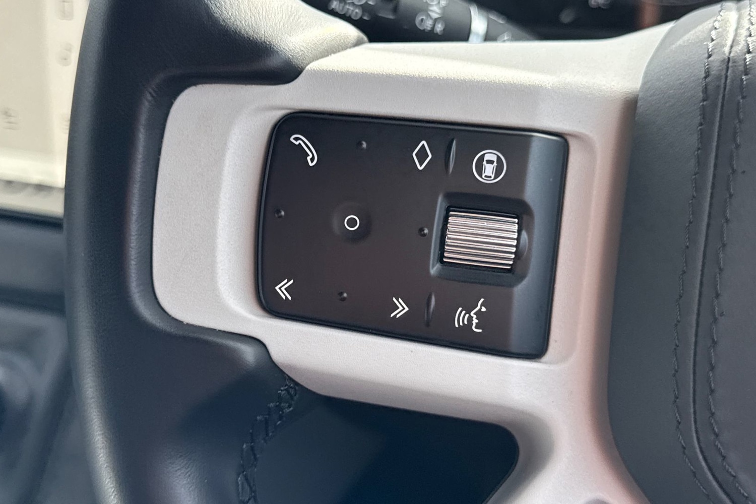 Used Land Rover Defender 110 2024 for sale - 77451093: Photo 35