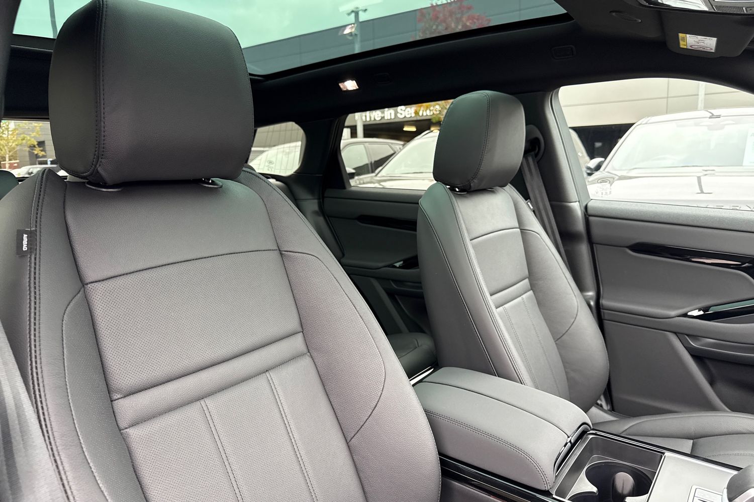 Used Land Rover Range Rover Evoque 2025 for sale - 76274708: Photo 10