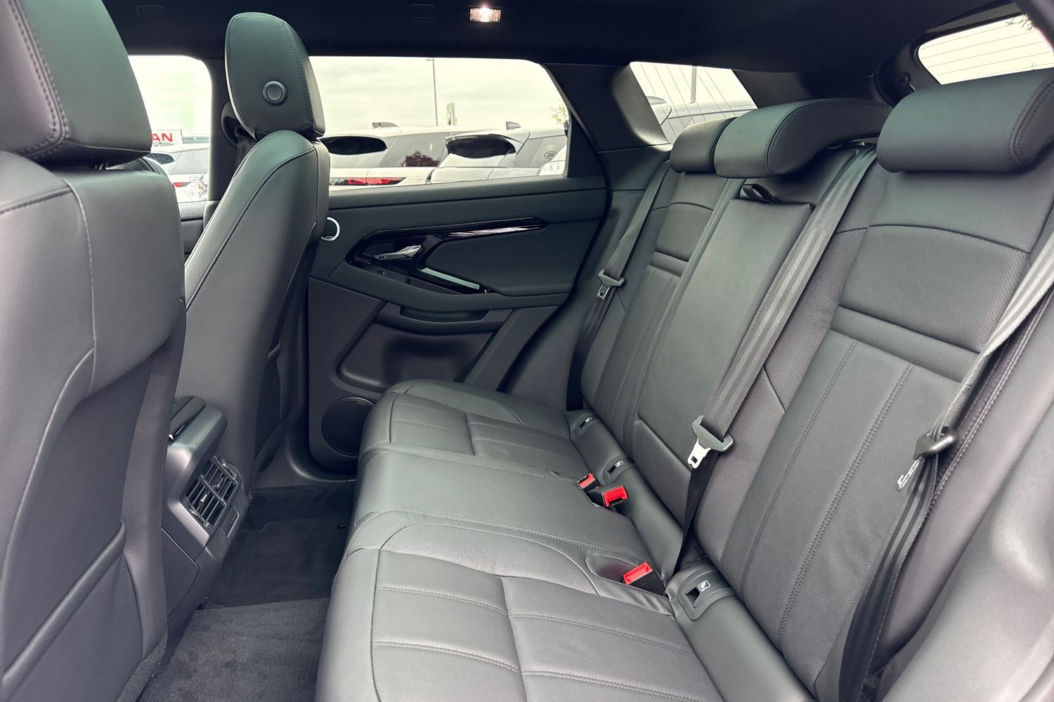 Used Land Rover Range Rover Evoque 2025 for sale - 76274708: Photo 13