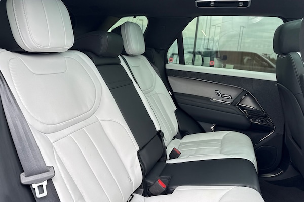 Used Land Rover Range Rover Sport 2024 for sale - 76311045: Photo 32