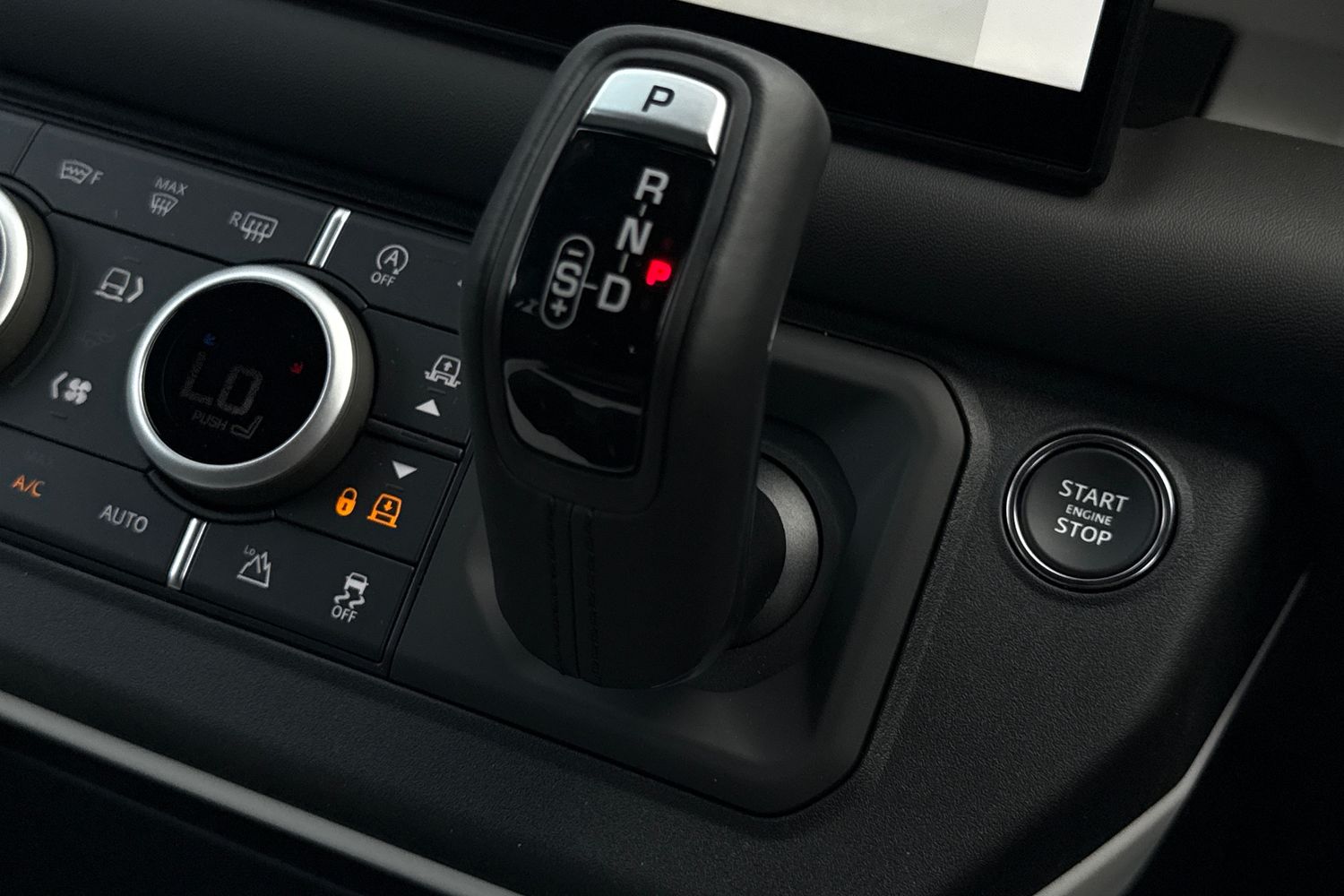 Used Land Rover Defender 130 2026 for sale - 78001872: Photo 16