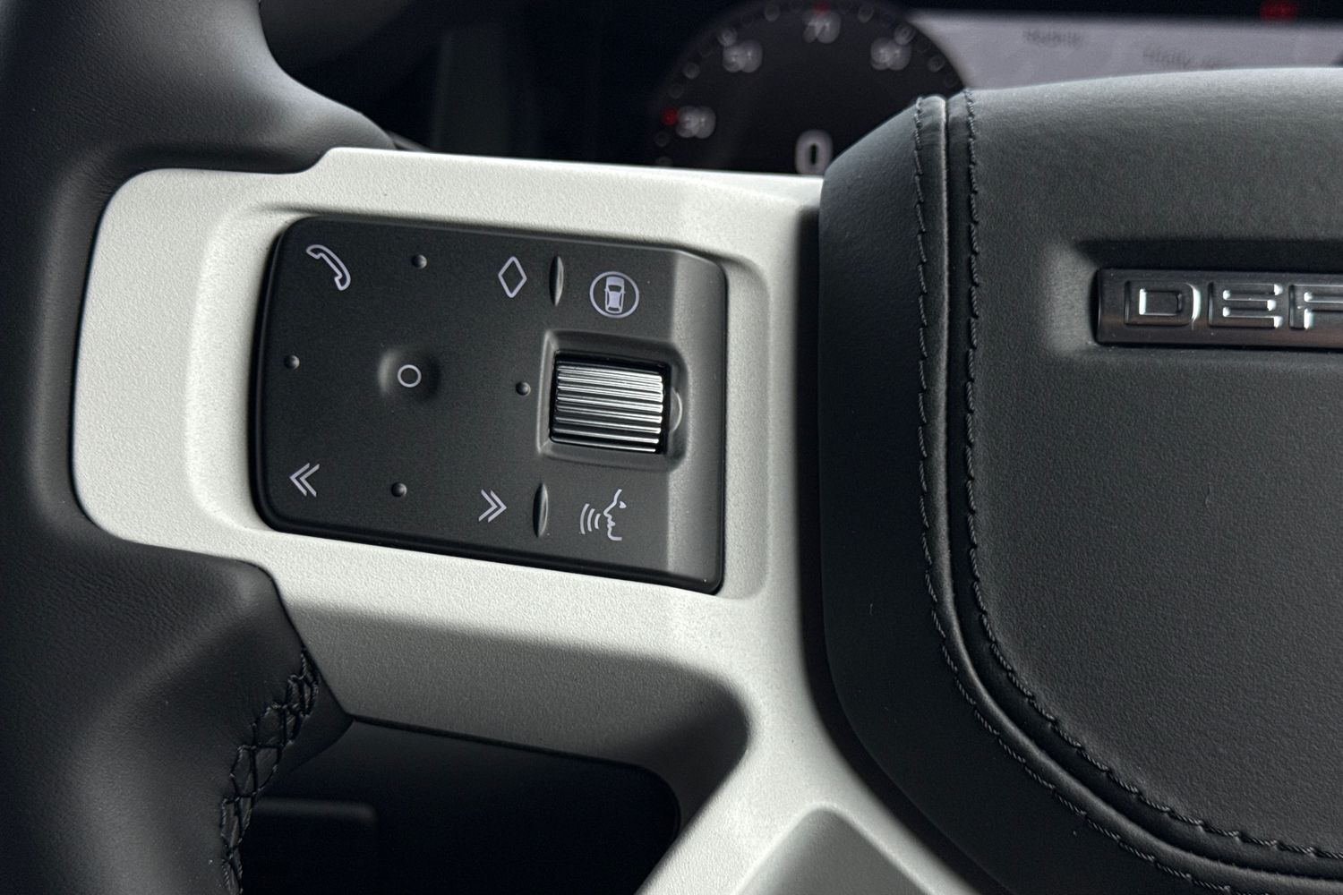 Used Land Rover Defender 130 2026 for sale - 78001872: Photo 17