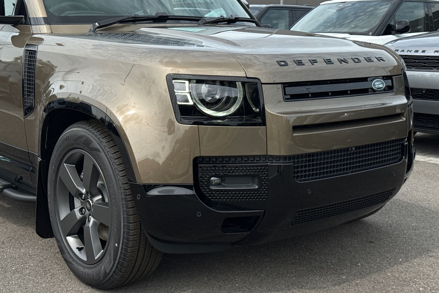 Used Land Rover Defender 130 2026 for sale - 78001872: Photo 25