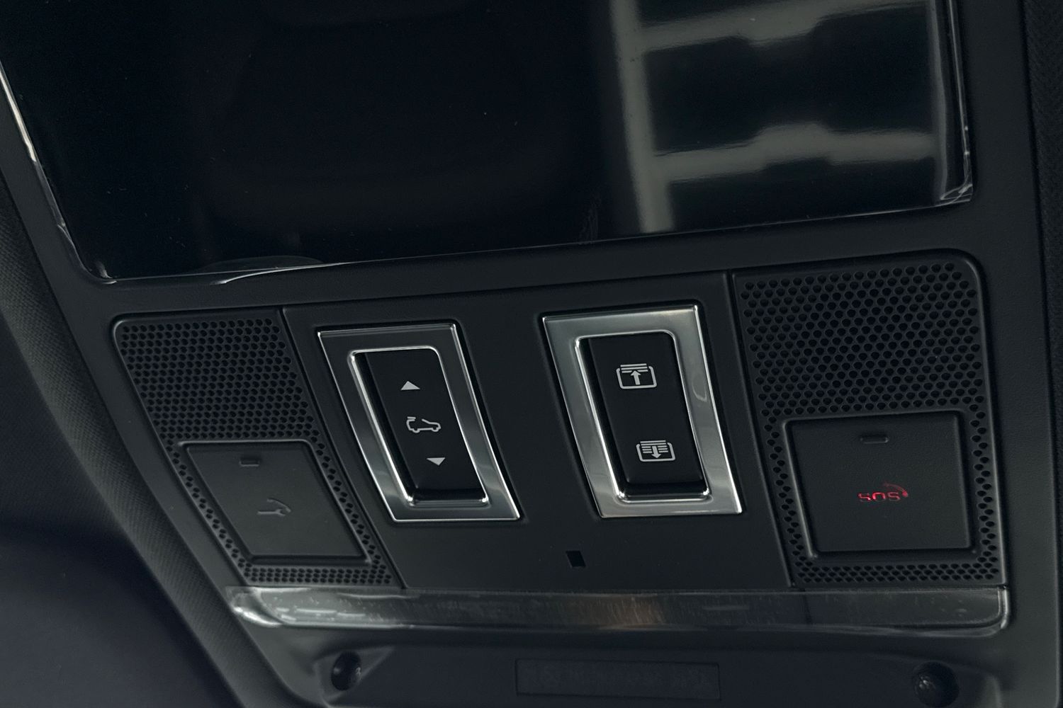 Used Land Rover Defender 130 2026 for sale - 78001872: Photo 60