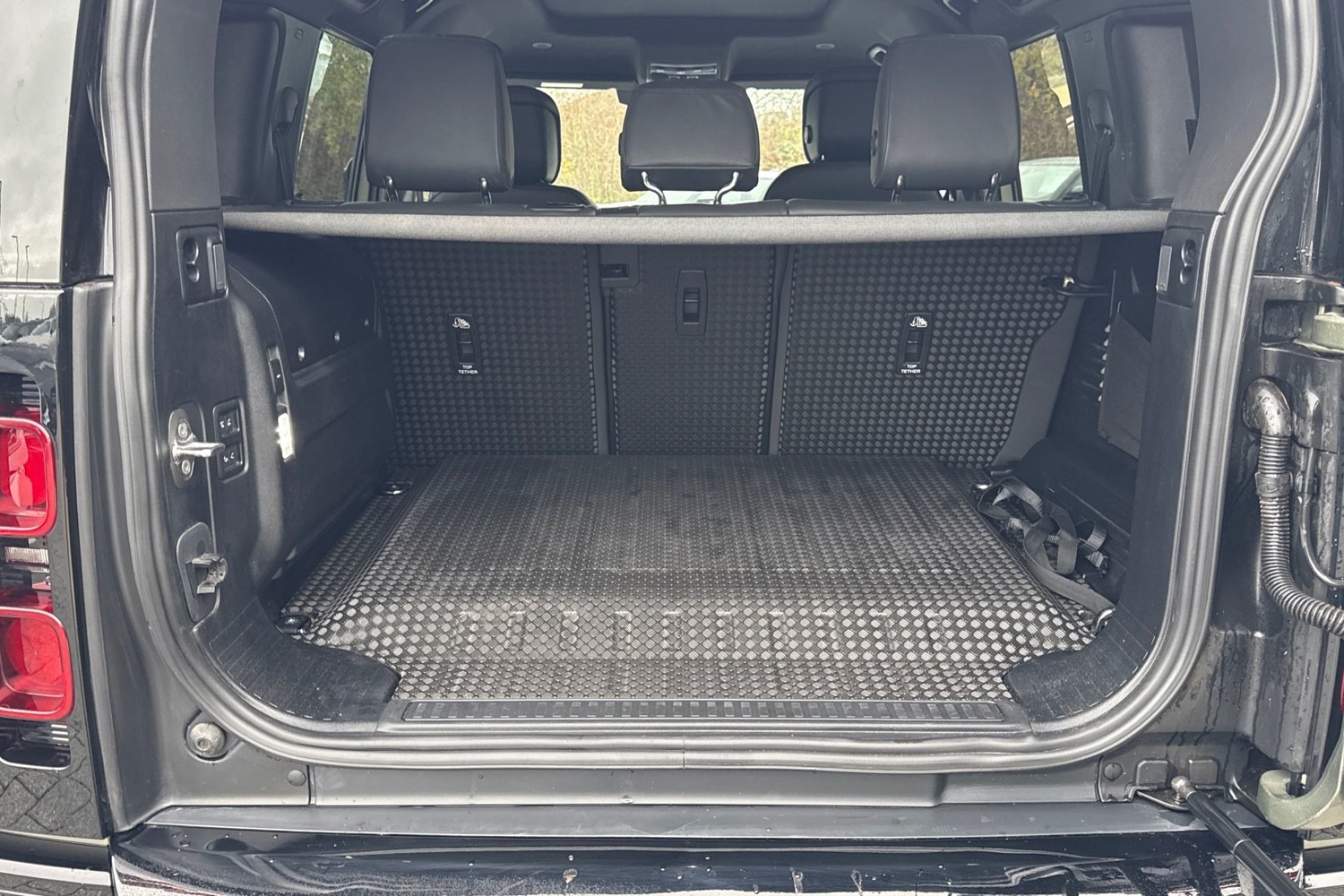 Used Land Rover Defender 110 2024 for sale - 76922985: Photo 10