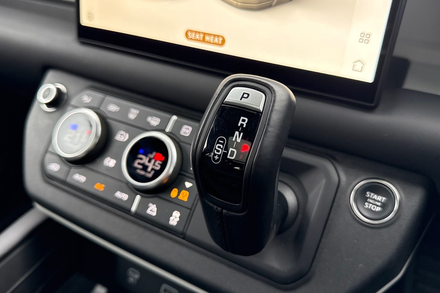 Used Land Rover Defender 110 2024 for sale - 76922985: Photo 13