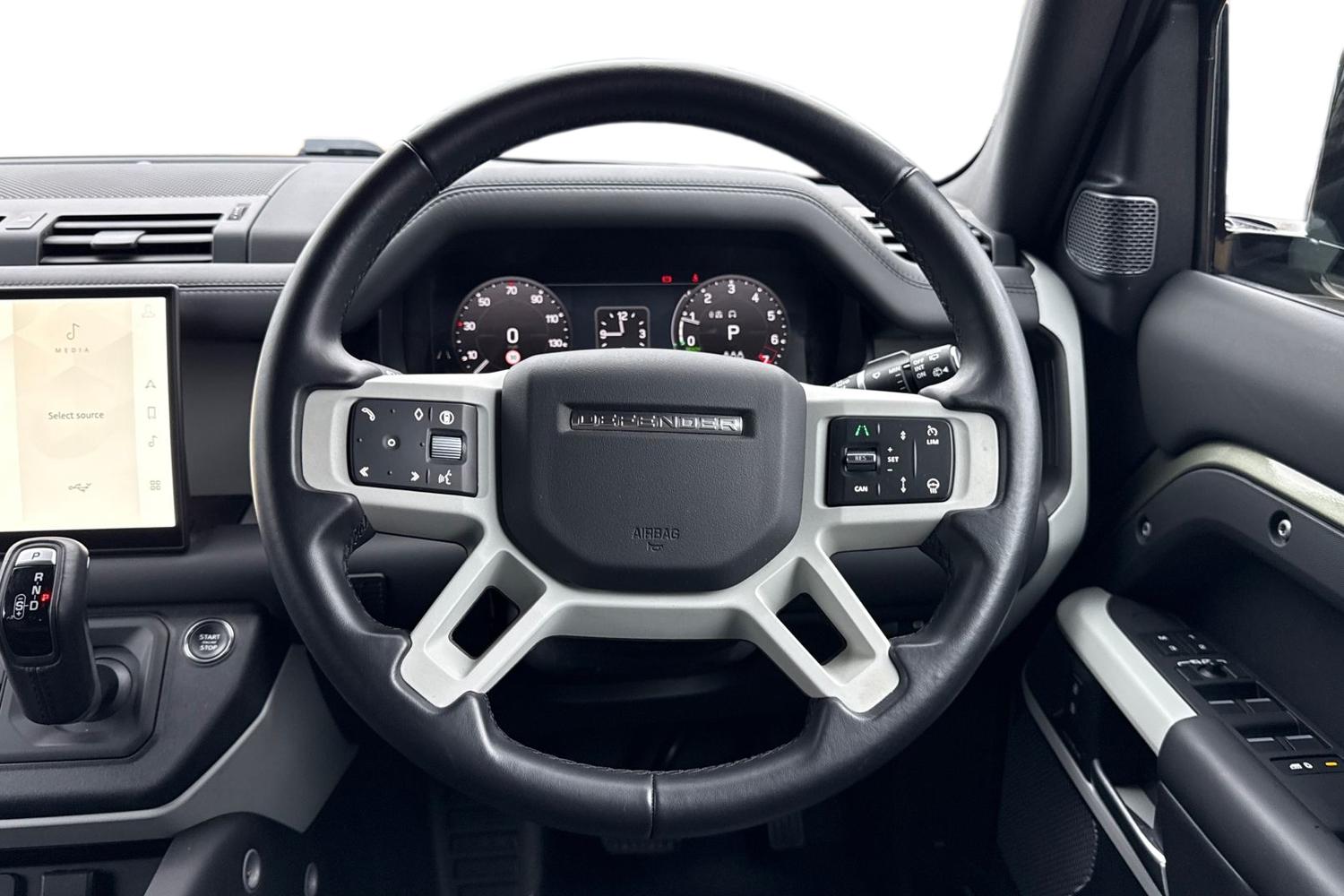 Used Land Rover Defender 110 2024 for sale - 76922985: Photo 15