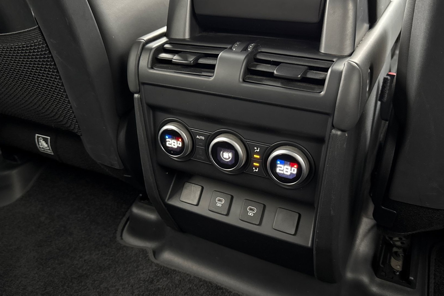 Used Land Rover Defender 110 2024 for sale - 76922985: Photo 18