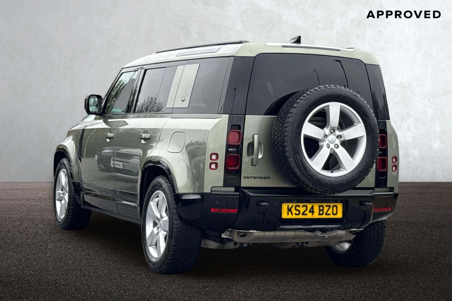 Used Land Rover Defender 110 2024 for sale - 76922985: Photo 2