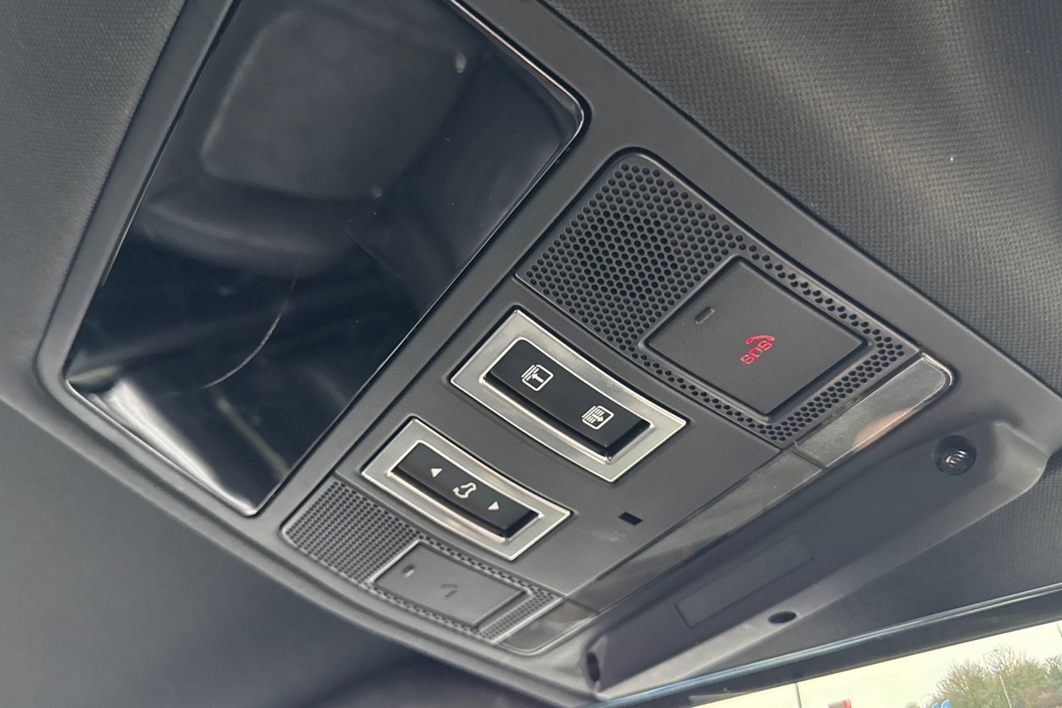 Used Land Rover Defender 110 2024 for sale - 76922985: Photo 23