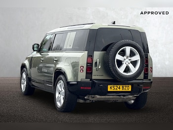 Used Land Rover Defender 110 2024 for sale - 76922985: Photo
